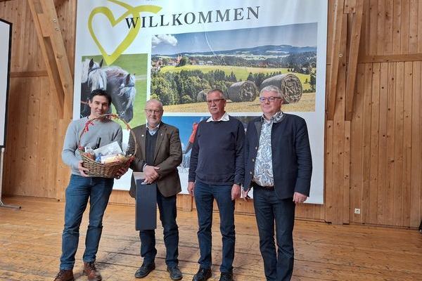 Verabschiedung Manfred Weber, von links Markus Becherer, Manfred Weber, Helmut Faller, B�rgermeister Manfred Kreutz