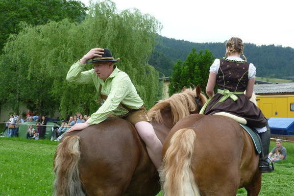 Anton aus Tirol, Carina und Daniel Schütz aus Obereschach